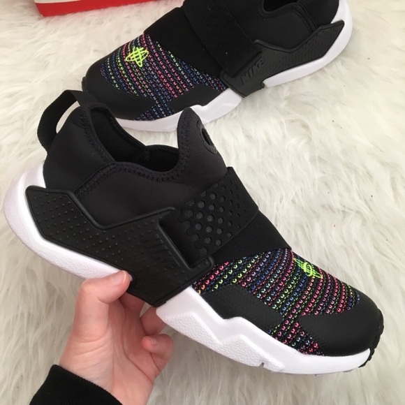 Nike Shoes - NEW Nike Huarache Extreme SE Women’s Sneakers